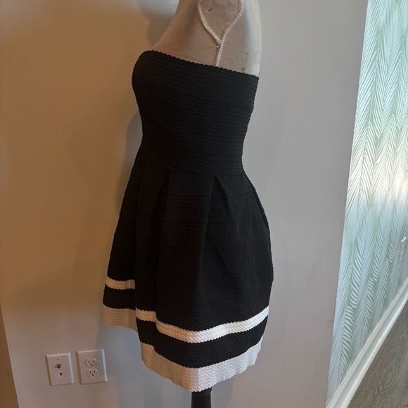 Sans Souci Black Strapless Fit N Flare Mini Dress Medium Party Cocktail Wedding - Picture 5 of 8